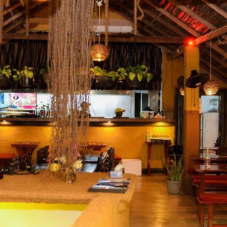 Coconut Style Restaurant & Milinda Guest Hotel Unawatuna Exterior photo