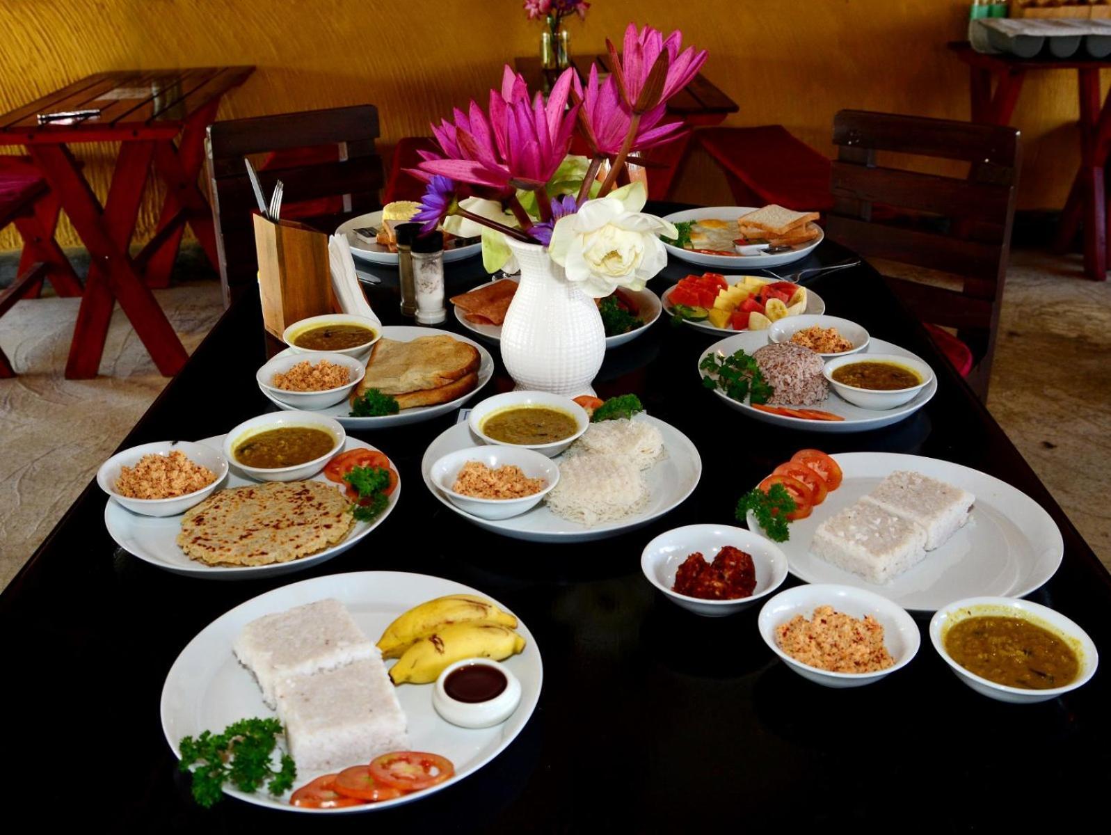 Coconut Style Restaurant & Milinda Guest Hotel Unawatuna Exterior photo